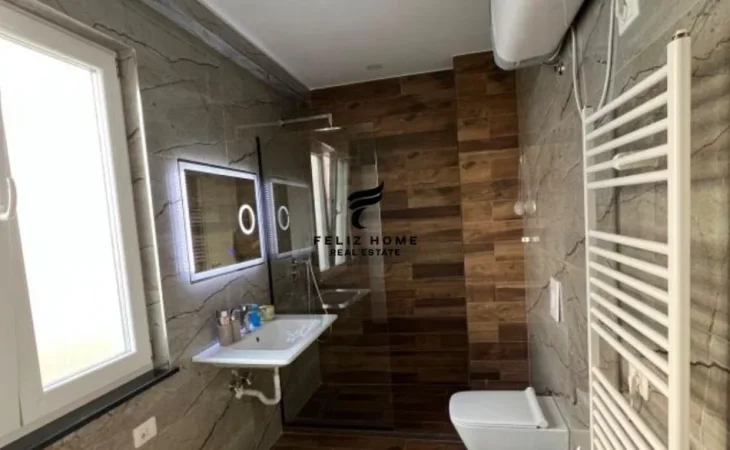 Tirane, jepet me qera apartament 1+1 Kati 2, 67 m² 500 € (YZBERISHT)