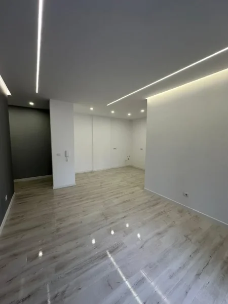 Tirane, shitet apartament 2+1 Kati 5, 92 m² 225.000 € (Rruga Luigj Gurakuqi)