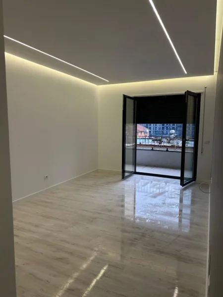 Tirane, shitet apartament 2+1 Kati 5, 92 m² 225.000 € (Rruga Luigj Gurakuqi)