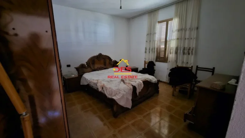 Vlore, shitet shtepi 5+1+Ballkon Kati 2, 195 m² 150.000 € (Rruga Dervish Hekali)