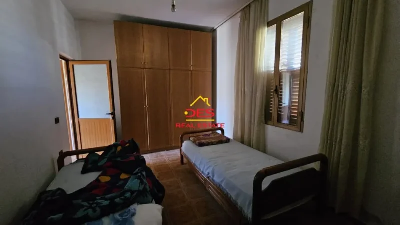 Vlore, shitet shtepi 5+1+Ballkon Kati 2, 195 m² 150.000 € (Rruga Dervish Hekali)