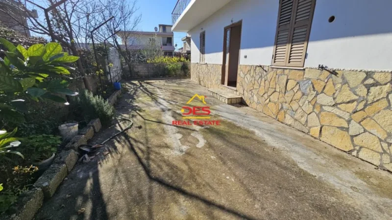 Vlore, shitet shtepi 5+1+Ballkon Kati 2, 195 m² 150.000 € (Rruga Dervish Hekali)