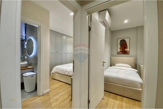 Tirane, jepet me qera apartament 2+1+Ballkon Kati 7, 99 m² 1.200 € 