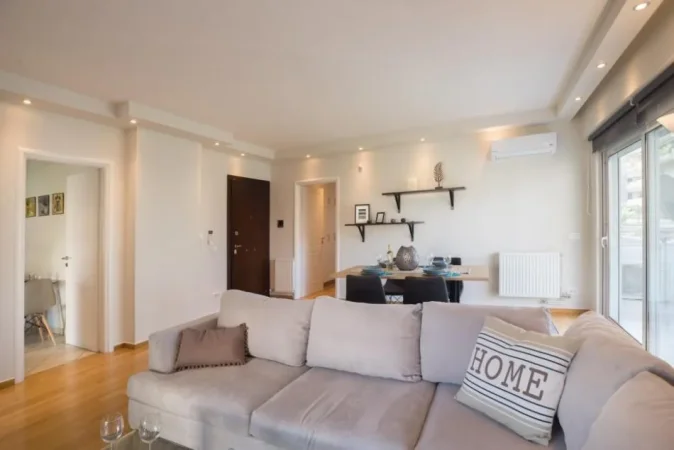 Tirane, jepet me qera apartament 2+1 Kati 8, 100 m² 500 € (astir)