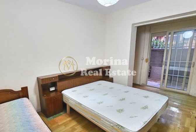 Tirane, jepet me qera apartament 1+1 Kati 1, 55 m² 450 € (Medrese)