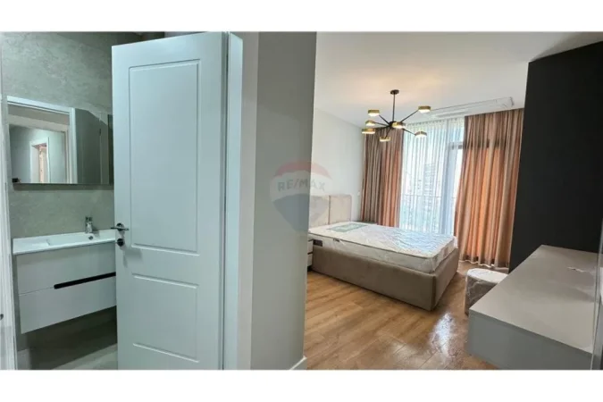Tirane, jepet me qera 2+1+Ballkon Kati 4, 126 m² 1.800 € 