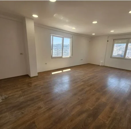 Tirane, shes apartament 2+1+Aneks+Ballkon Kati 7, 113 m² 250.000 € (Rr. Haxhi Kika prane Kika 2)