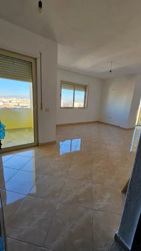 Durres, shes apartament 2+1+Aneks+Ballkon Kati 7, (Hotel Palace,Plazh)