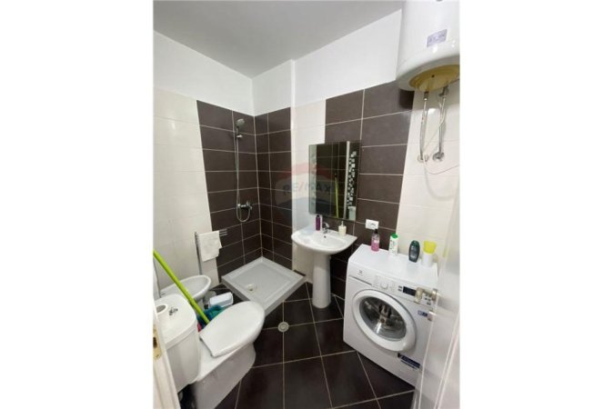 Vlore, jepet me qera apartament 2+1 Kati 9, 80 m² 370 € (Transballkanike)