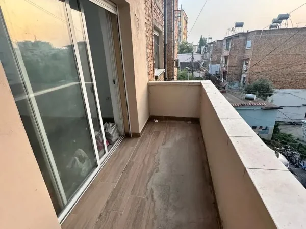 Tirane, shes apartament 2+1+Aneks+Ballkon Kati 3, 80 m² 135.000 € (Te brryli te lokal Votra)