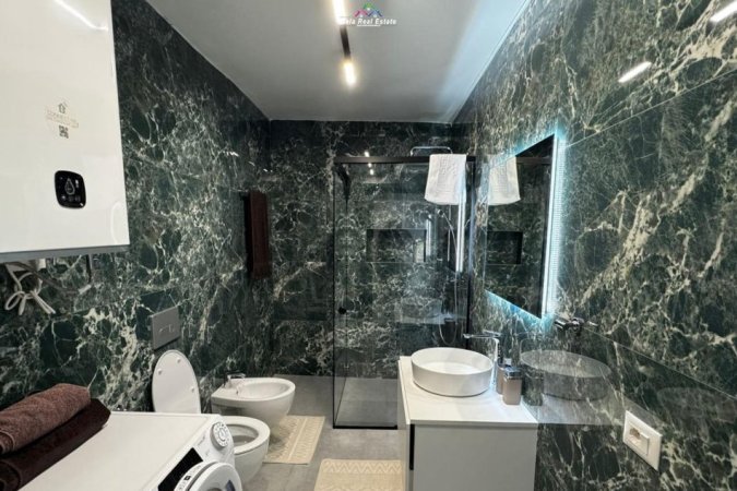 Tirane, jepet me qera apartament 2+1 Kati 1, 100 m² 1.500 € (Pazari i Ri)