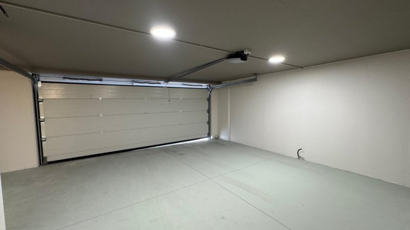 Tirane, jepet me qera 3 Katshe Kati 3, 300 m² 3.500 € (Qendra Tregtare TEG)