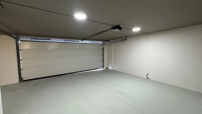 Tirane, jepet me qera 3 Katshe Kati 3, 300 m² 3.500 € (Qendra Tregtare TEG)