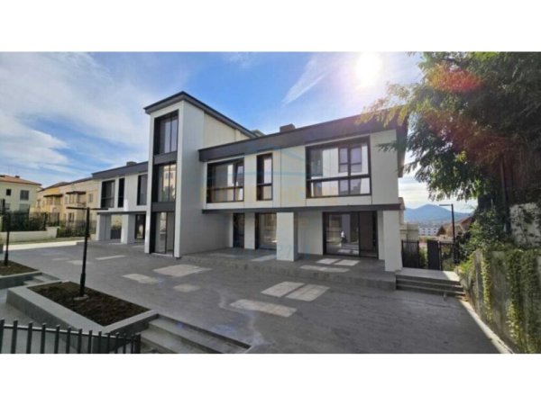 Tirane, shitet apartament 1+1 Kati 1, 138 m² 332.232 € (Prane Sanatoriumit)