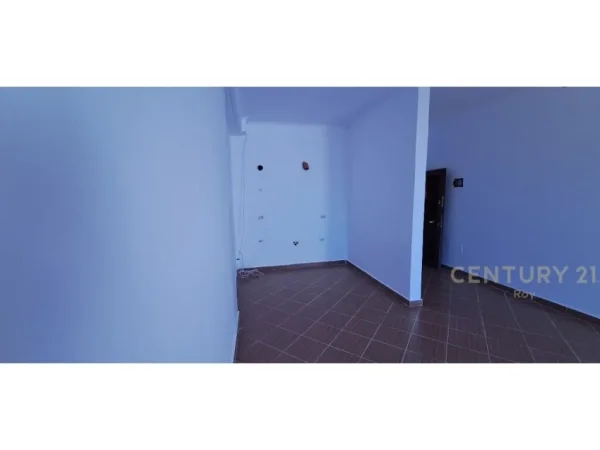 Durres, shitet apartament 1+1 Kati 8, 85 m² 102.000 € (plazh hekurudha)