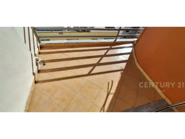 Durres, shitet apartament 1+1 Kati 8, 85 m² 102.000 € (plazh hekurudha)