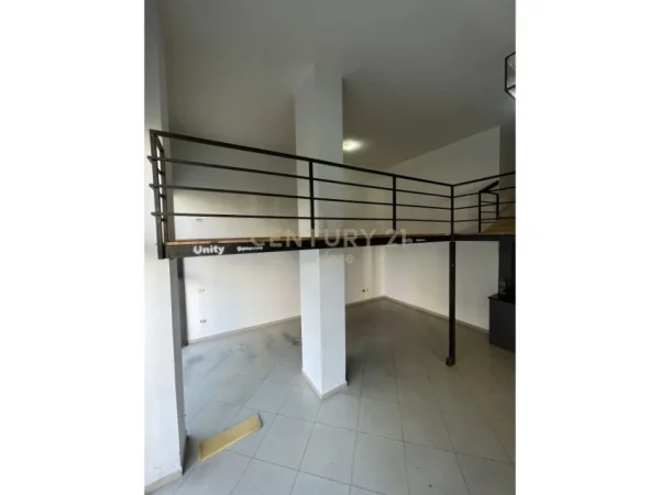 Tirane, shitet ambjent biznesi Kati 2, 81 m² 210.000 € (komuna e parisit)