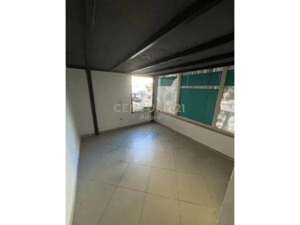 Tirane, shitet ambjent biznesi Kati 2, 81 m² 210.000 € (komuna e parisit)