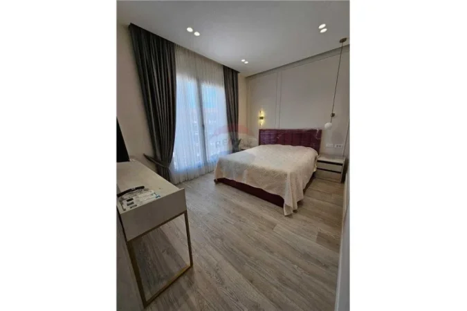 Tirane, jepet me qera 2+1+Ballkon Kati 8, 122 m² 1.500 € 