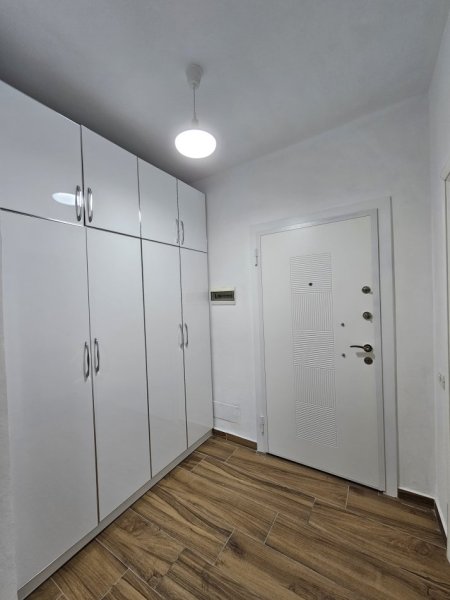 DURRES - QERA apartament 2+1 Kati 6, Stacioni i trenit 500 €