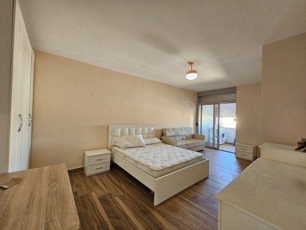 DURRES - QERA apartament 2+1 Kati 6, Stacioni i trenit 500 €