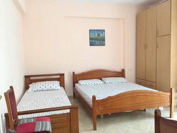 Vlore, jap me qera apartament 1+1+BLK Kati 4, 70 m² 25 Euro (Rushit Gurishova)