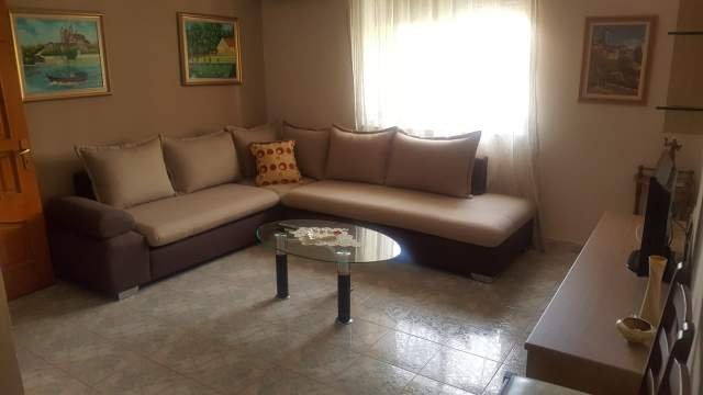 Tirane, jepet me qera apartament 1+1+BLK Kati 3, 65 m² 400 Euro (elbasanit)