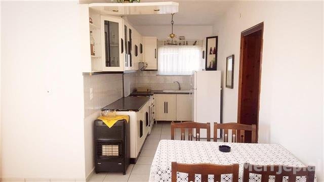 Sarande, jap me qira apartament 80 m² 2500 leke/nata (Rruga Mitat Hoxha lagjia nr. 4 Sarande)