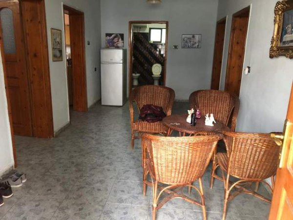 Tirane, shes shtepi 3+1+A+BLK Kati 0, 189 m² 195.000 Euro (Kodra Priftit)