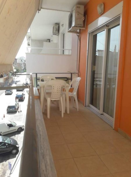 Okazion Sarande, jap me qera apartament Kati 3, 4000 L nata