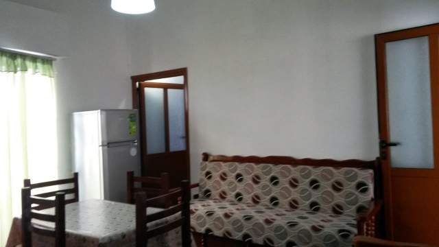 Vlore, jap me qera apartament ne plazh 1+1+A+BLK Kati 1, 70 m² ,20 euro/nata (Nermin Vlora,Mbas Shkolles Industriale)