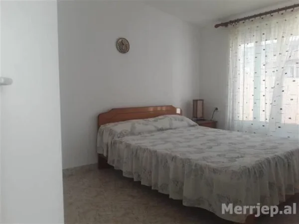 Apartament me qera ne qender te Sarandes