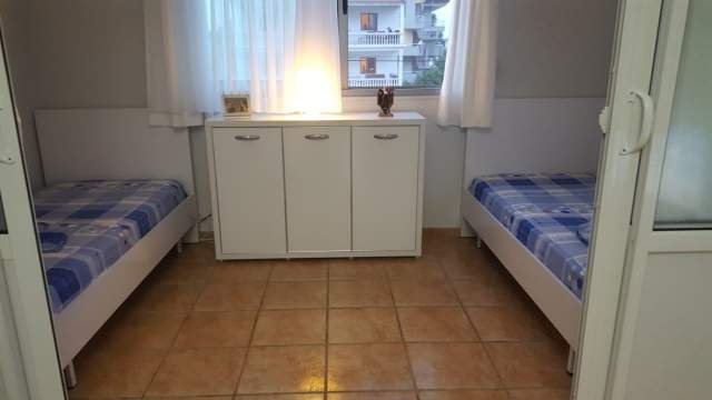 Shkoder, jap me qera apartament ne plazh 1+1+A+BLK Kati 1, 70 m² 25 Euro (velipoje)