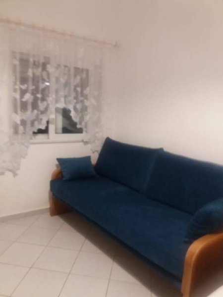 Sarande, jap me qera Garzionere Kati 1, 3.000 Leke/nata (Rr. 47)