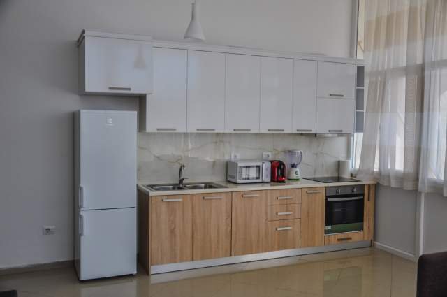 Tirane, japim me qera ditore  2+1+BLK Kati 6, 110 m² 45 Euro/nata &  1+1+BLK, kati 3, 65 m² 37 euro/nata (Rr. Haxhi Hysen Dalliu)