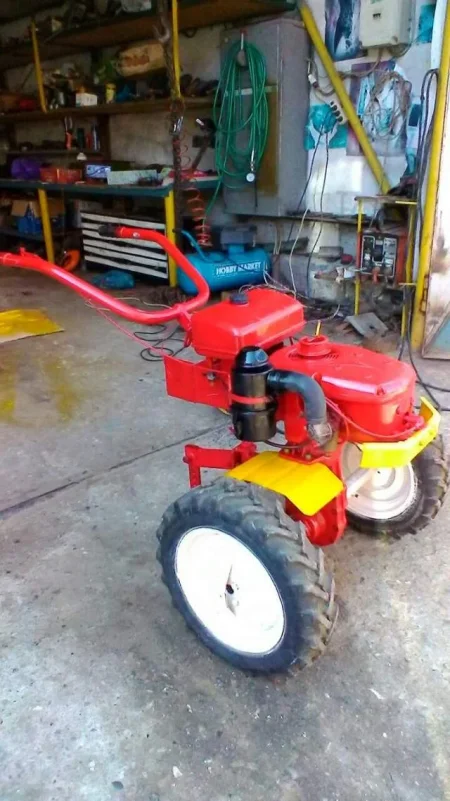 Lushnje, shes Frez  me benzin per punim toke 1000 Euro