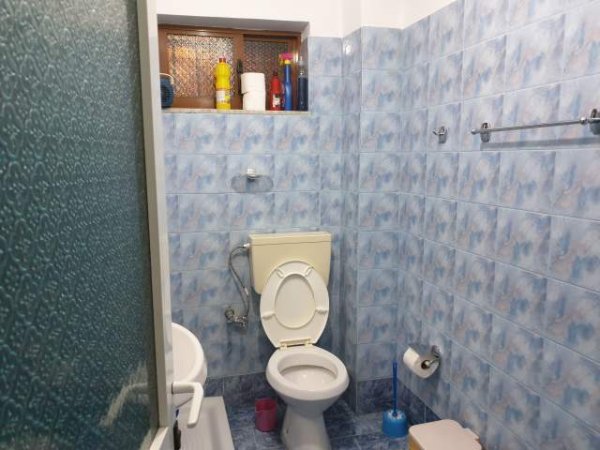 Sarande / Apartament me qera 20-25 lek (afer Universitetit)