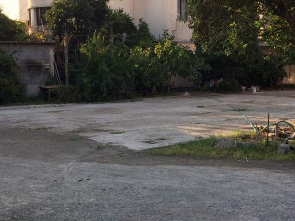 Tirane, jap me qera ambjent biznesi Kati 1,(120 m2) + piste  500 m², 60 000 lek (Laprake,Vangjel Noti, Perball Doganes)