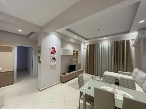Tirane, jepet me qera apartament 2+1 Kati 4, 95 m² 500 Euro (Golden Park Amerikan 3)