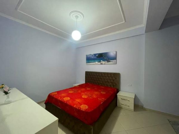Tirane, jepet me qera apartament 2+1 Kati 4, 95 m² 500 Euro (Golden Park Amerikan 3)