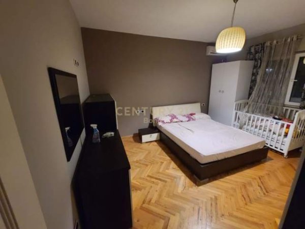 Tirane, shes apartament 2+1+BLK Kati 5, 94 m² 159.000 Euro (Rruga Vaso Pasha)