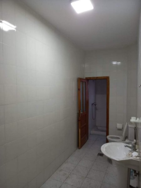 Tirane, shitet apartament 3+1+BLK Kati 3, 140.000 Euro (Vasil Shanto)