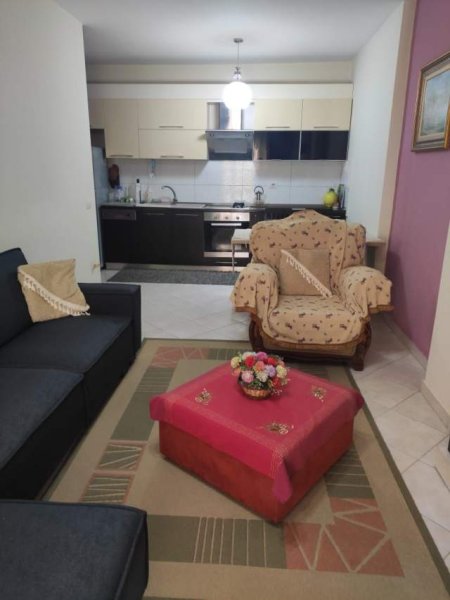 Tirane, jepet me qera apartament 2+1+BLK Kati 8, 90 m² 450 Euro (21 dhjetori)