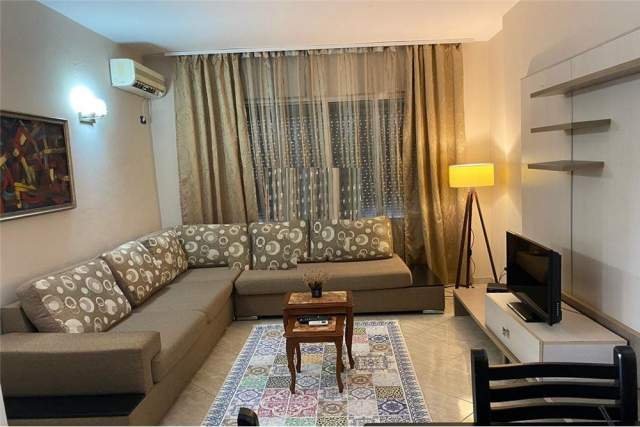 Tirane, jepet me qera apartament 1+1 Kati 4, 57 m² 450 Euro (rruga e kavajes)