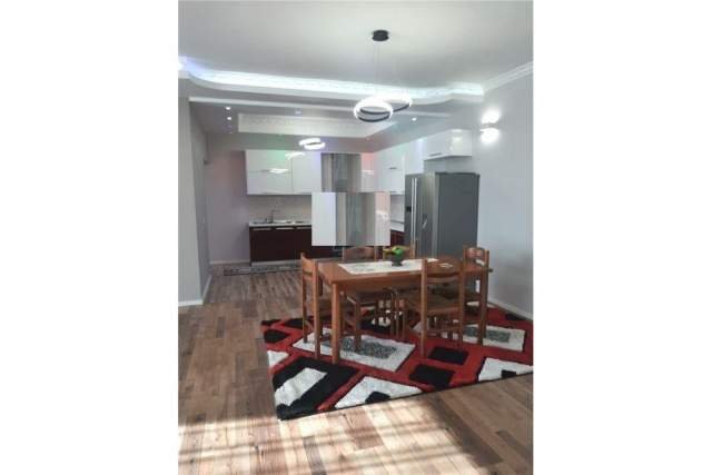 Tirane, jepet me qera apartament 3+1+BLK Kati 2, 170 m² 50.000 Leke (porcelan)