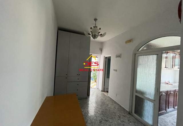 Vlore, shitet apartament 1+1+BLK Kati 5, 70 m² 40.000 Euro (Rruga Sadik Zotaj, Vlorë)