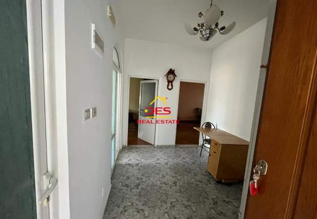 Vlore, shitet apartament 1+1+BLK Kati 5, 70 m² 40.000 Euro (Rruga Sadik Zotaj, Vlorë)