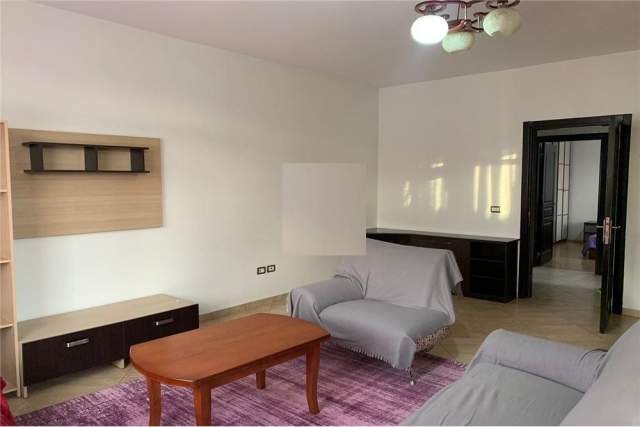 Tirane, jepet me qera apartament 1+1+BLK Kati 2, 92 m² 350 Euro (liqeni i thate)