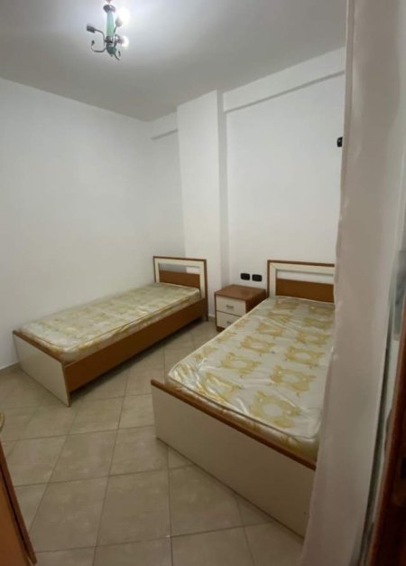 Tirane, jepet me qera apartament 2+1+BLK Kati 6, 92 m² 40.000 Leke (Todi shkurti)