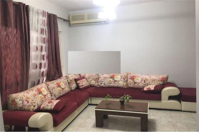 Tirane, jepet me qera apartament 2+1 Kati 8, 120 m² 300 Euro (kamez)